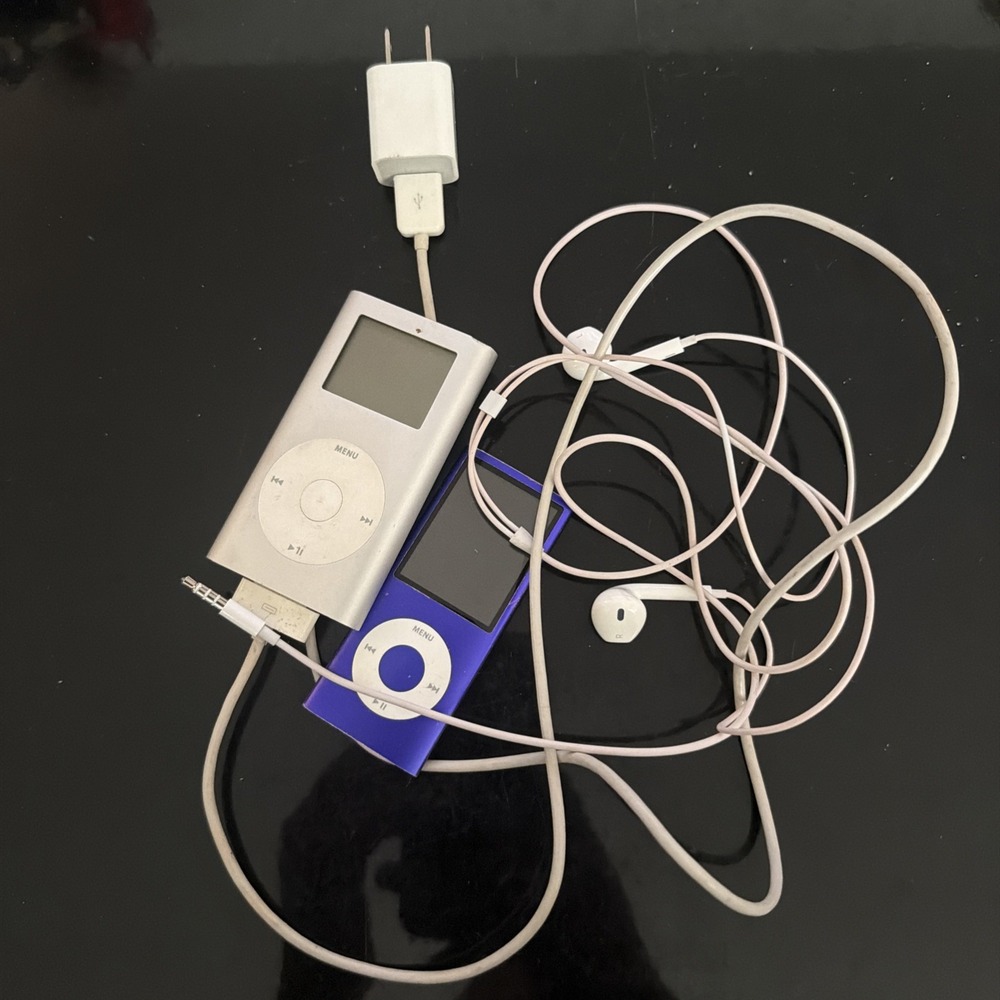 Apple iPod Mini A1051 1st Gen 4GB & Nano 8gb A1285 Charger Bundle